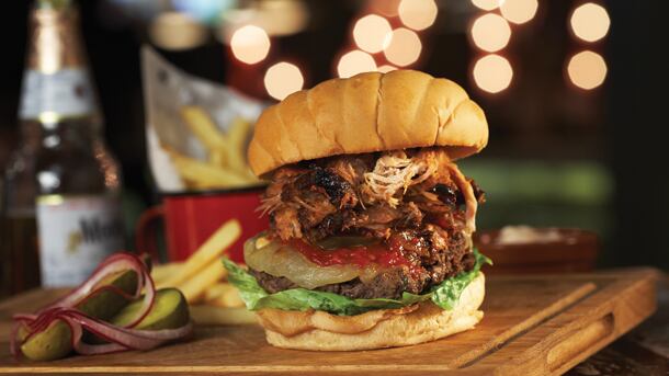 BarCuba_pulled_pork_burger_1591.jpg