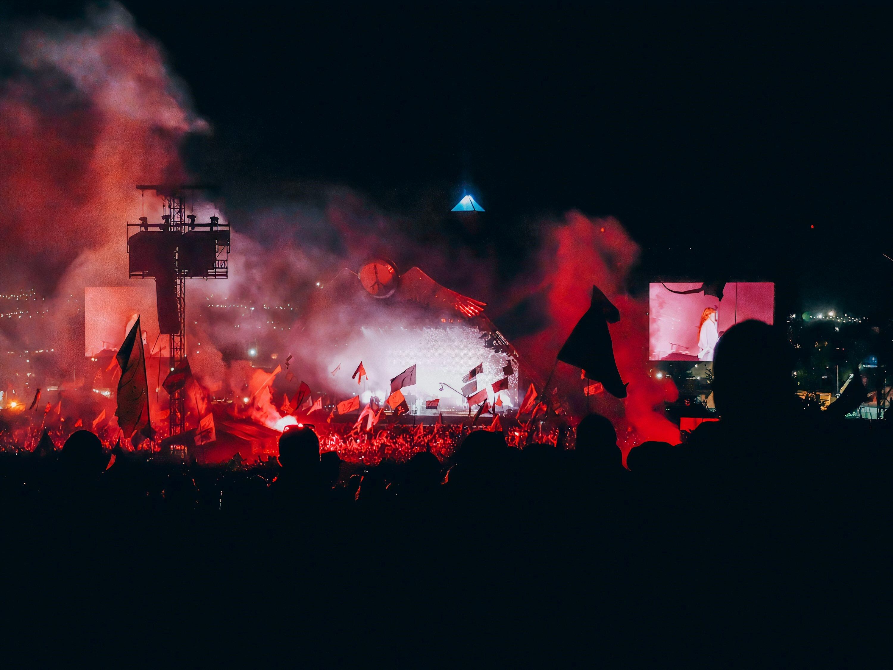 Majority of Brits without tickets want to watch Glastonbury Festival in a pub
