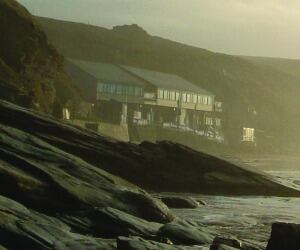 The.Beach.Hut.Watergate.Bay.jpg