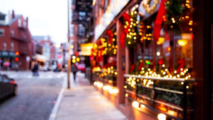 1 in 3 businesses reduce Xmas opening hours