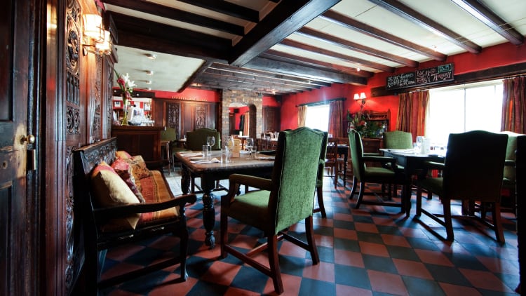 The-Durham-Ox_Bar.jpg