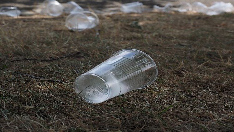 Government moves forward with plastic tax