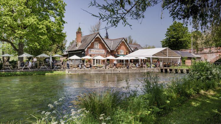 Hampshire pub awarded Fuller's Griffin Trophy
