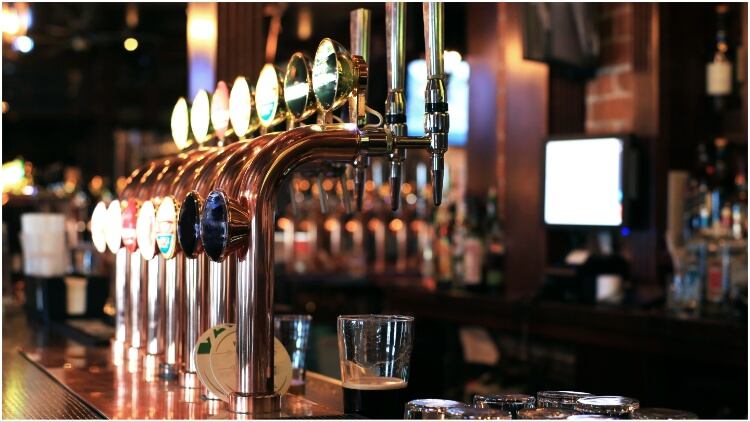 Pub-drinks-sales-continued-to-fluctuate-in-October-2024.jpg