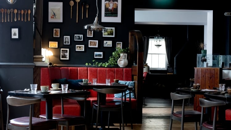 black-bull-interior-credit-Amanda-Farnese-Heath.jpg