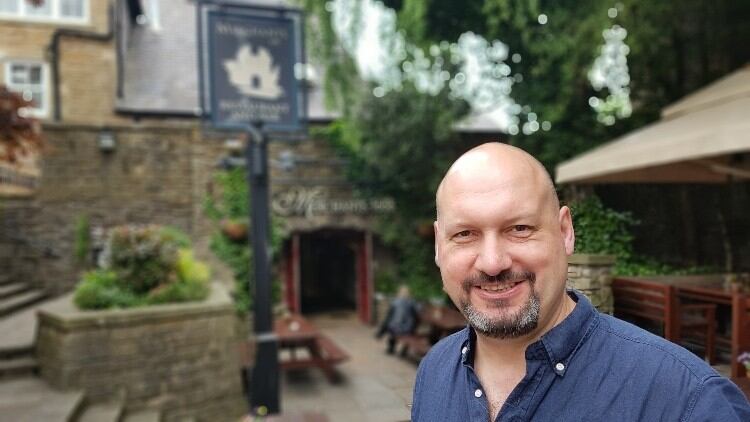 Are-pubs-safer-from-Covid-19-than-public-transport-and-shops_wrbm_large.jpg
