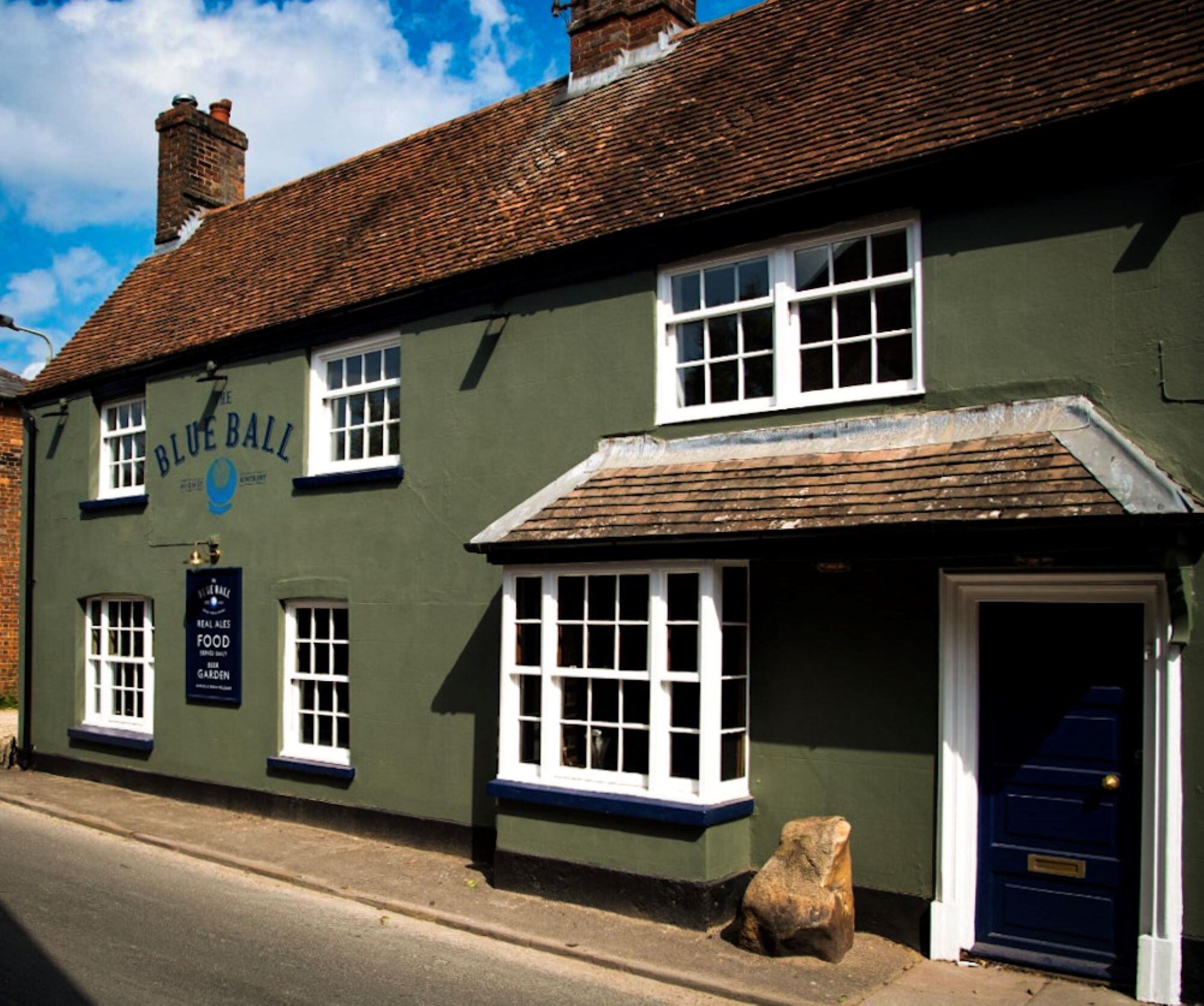 The Blue Ball, Newbury - Admiral Taverns site
