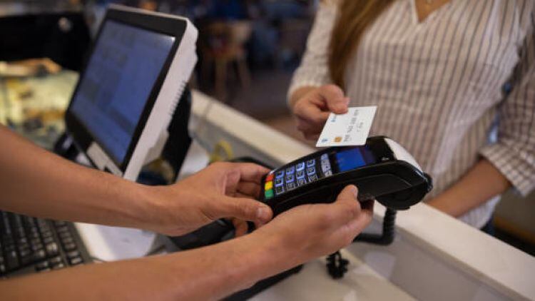 How-much-did-consumers-spend-in-pubs-in-February-2023.jpg