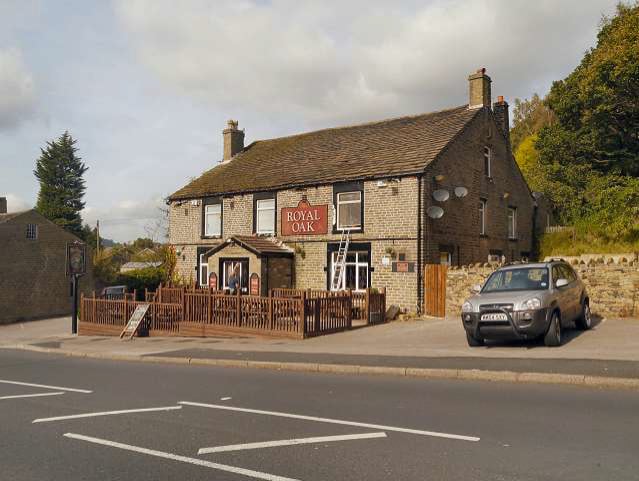 Property: JW Lees resumes pub acquisitions