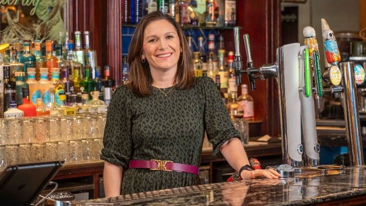 Cathy-Olver_STAR-PUBS-AND-BARS_08.jpg