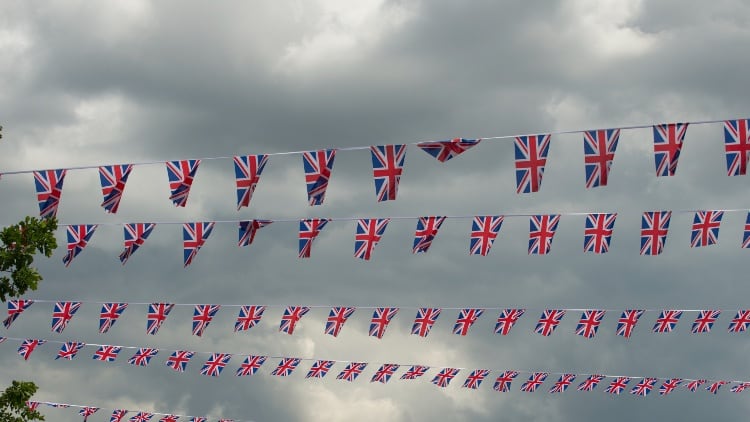 Coronation: 50.5m pints poured but rain dampens trade