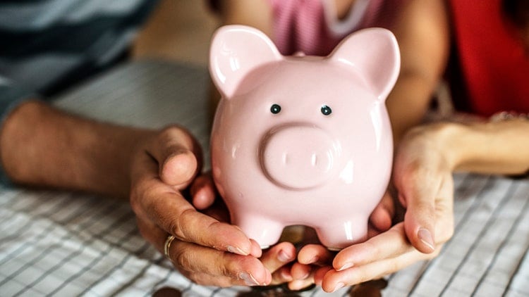 Back-of-house pay rises while front falls