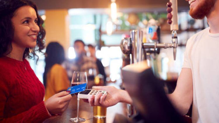 Drinks sales 1% behind v 2021