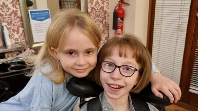 Pair use pub to promote TeiganSmile campaign