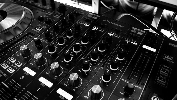 ‘Don’t buy house near pub’ operators say of noise complaints