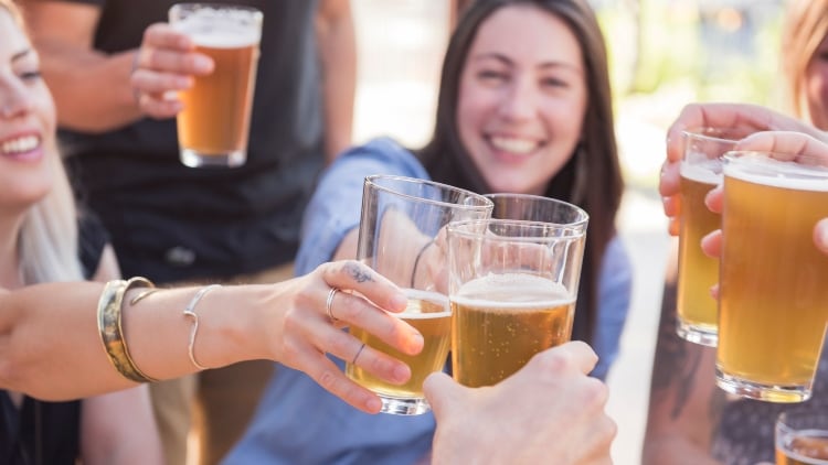 CGA-Daily-drinks-Tracker-shows-sales-boost-to-end-5-weeks-of-negativity.jpg