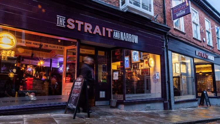 My Pub: the Strait & Narrow, Lincoln