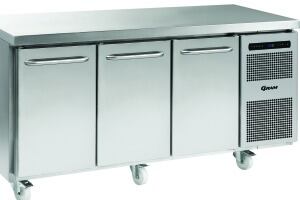 Gram-Castro-07-refrigeration-counters.jpg