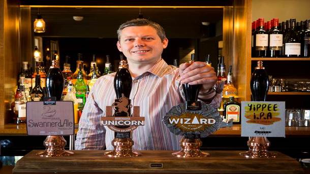 THE-WHITE-SWAN-GREAT-SUTTON-BAR.jpg