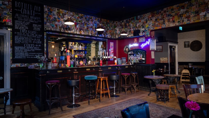 How-was-trade-in-October-2024-for-pubs-and-bars-in-the-UK.jpg
