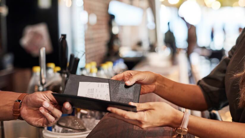 1 in 5 consumers never pay service charge