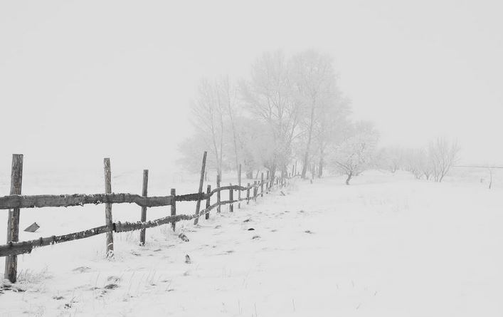 Jamaica-Inn-Cornwall-helps-people-trapped-in-the-snow.jpg