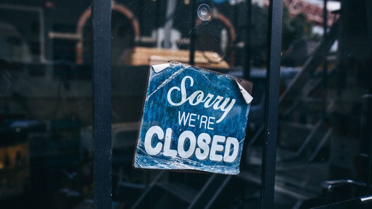 Number of pubs falls below 39,000 for the first time