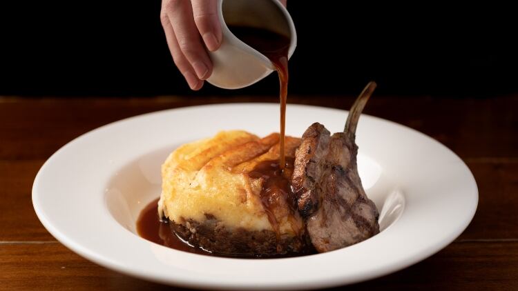 Shepherds-pie-with-pouring-sauce-greene-oak.jpg