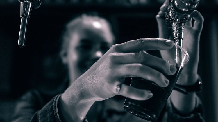 Women ‘want beer industry to reconsider image’