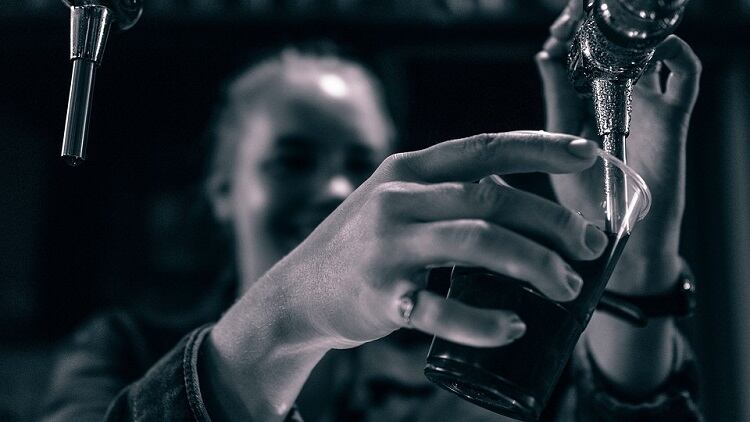 Why-don-t-women-like-drinking-beer.jpg