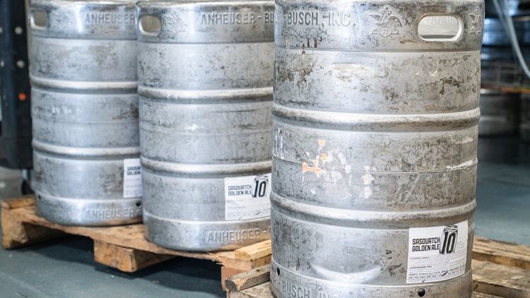 three-beer-kegs-on-pallets-1267334.jpg