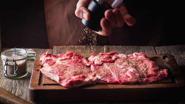 What do customers want to know about the meat on pub menus?