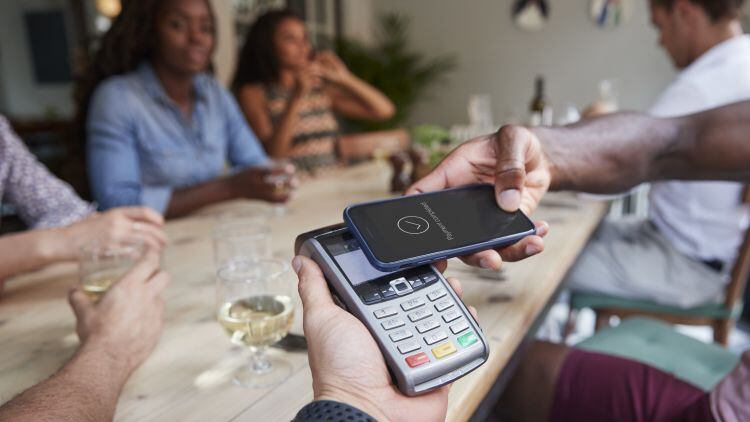 9 in 10 customers don’t pay with cash