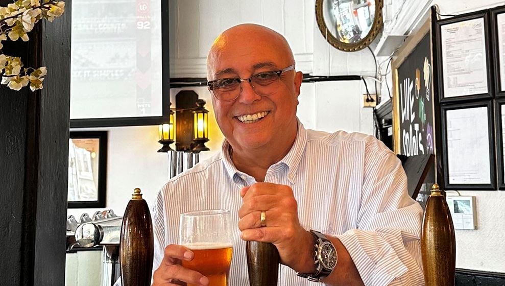 Beds & Bars top team changes as Roberts steps down