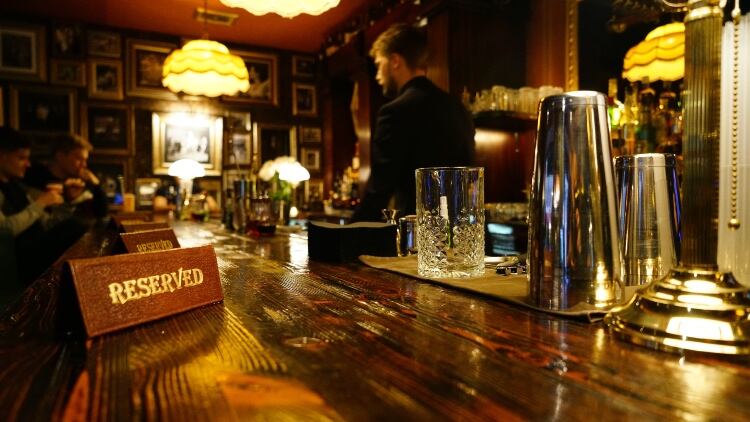 One-in-ten Brits have already made post-lockdown pub, bar or restaurant bookings