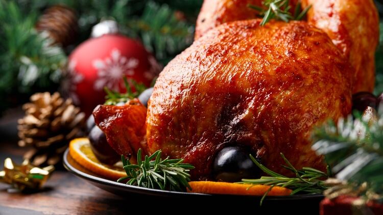 How much should pubs charge for Xmas dinner?