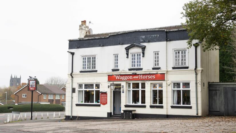Licensees recognised for two decades at pub