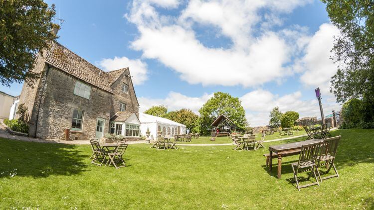 Which-town-in-Sussex-has-the-most-pubs.jpg