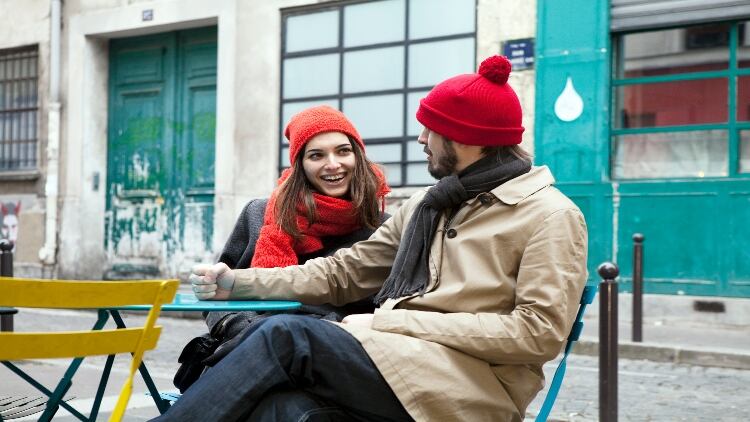 How are pubs in France preparing for mandatory vaccine passports?