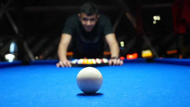 Rileys Sports Bars seeks buyer after entering administration 
