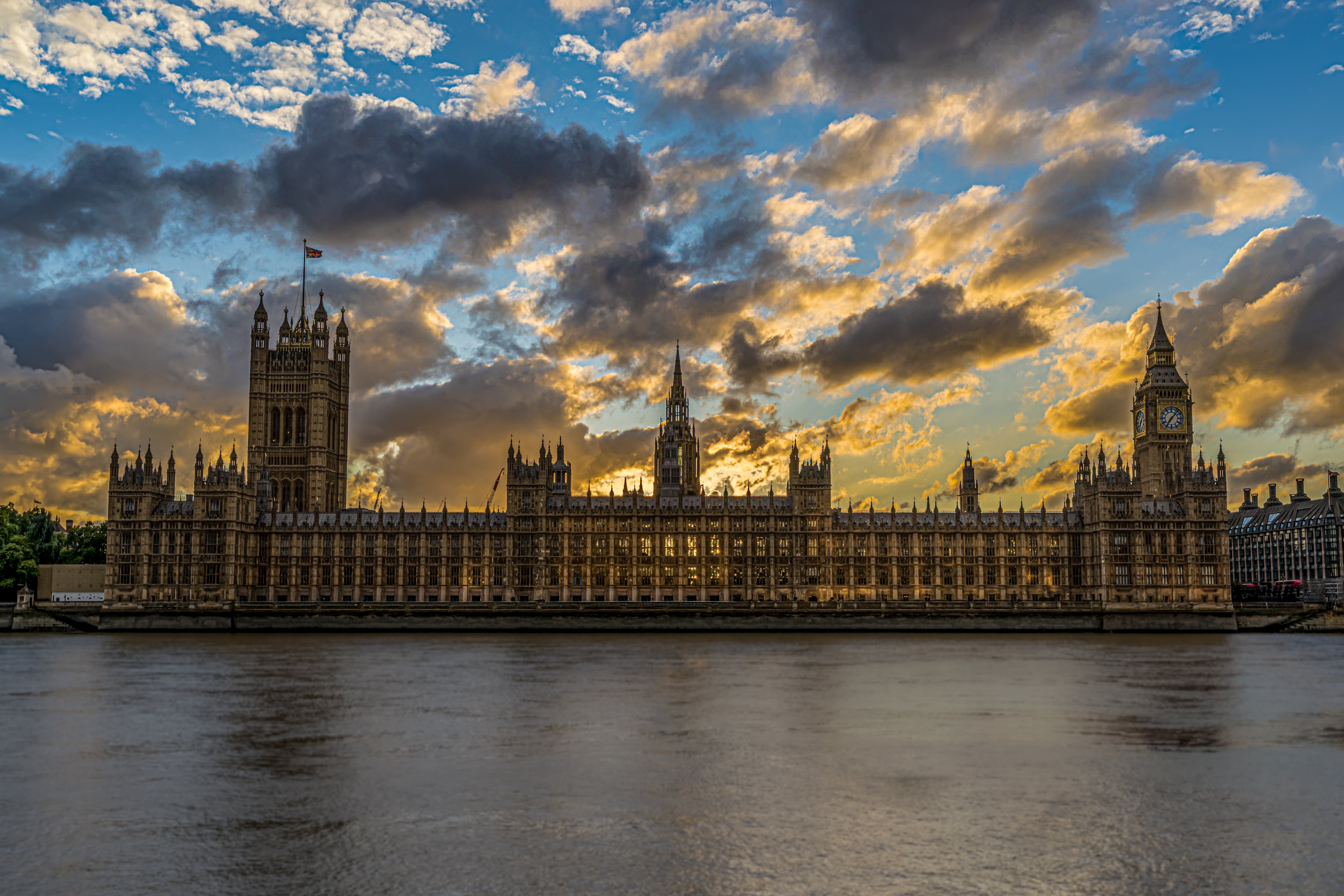 Biz rates: Government denies ‘nice pub tax'