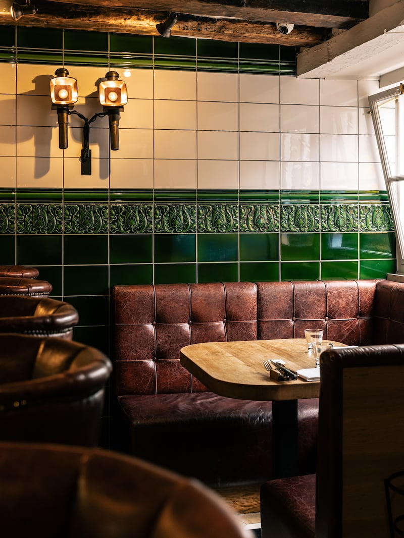 The Coach Marlow interior