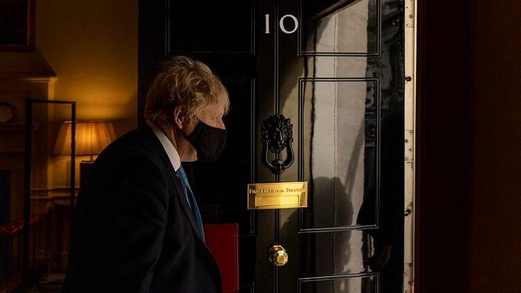 Picture-by-Simon-Dawson-No-10-Downing-Street2.jpg