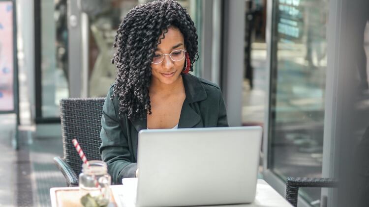Pushing pens and pulling pints: would remote workers be comfortable working from a pub?