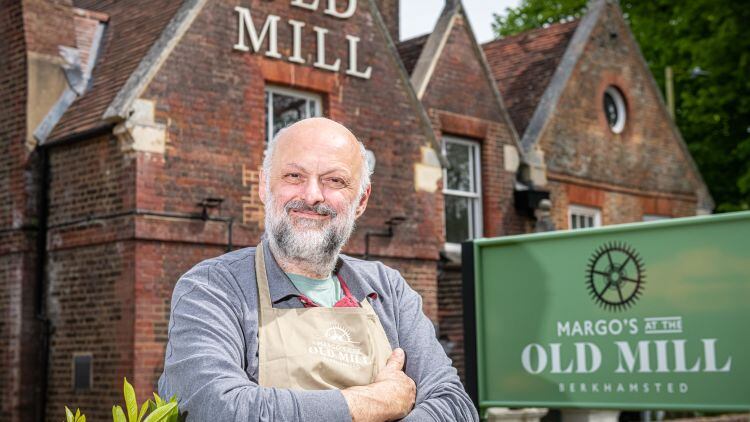 The-Old-Mill-pub-in-Berkhamsted-Hertfordshire-new-licensee.jpg