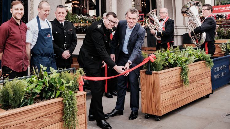 Greg.Ashman.and.Simon.Emeny.cutting.the.ribbon.jpg