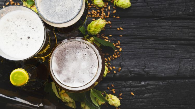 What is the reason for the crown mark on pint glasses?