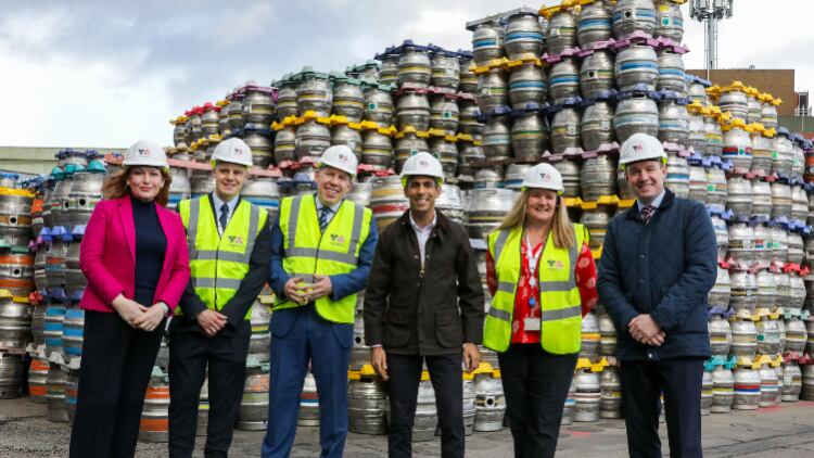Prime Minister visits Carlsberg-owned brewery