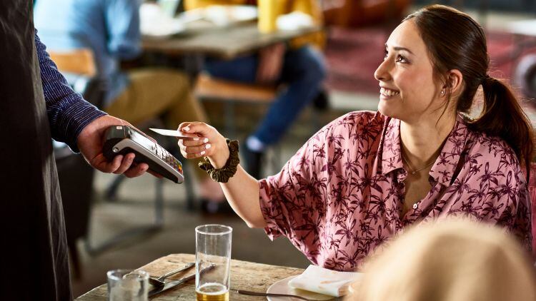 Average eating-out spend increases at pubs as restrictions ease