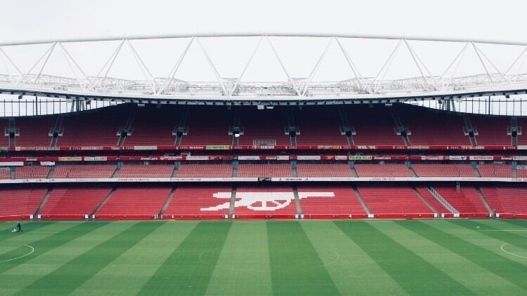 Amazon makes Premier League games available to reopened pubs for free